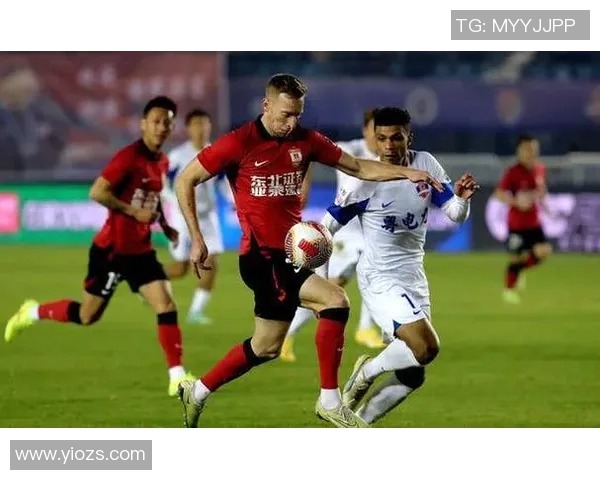 天津足球队迎战辽宁队全力争胜展现球队实力与风采