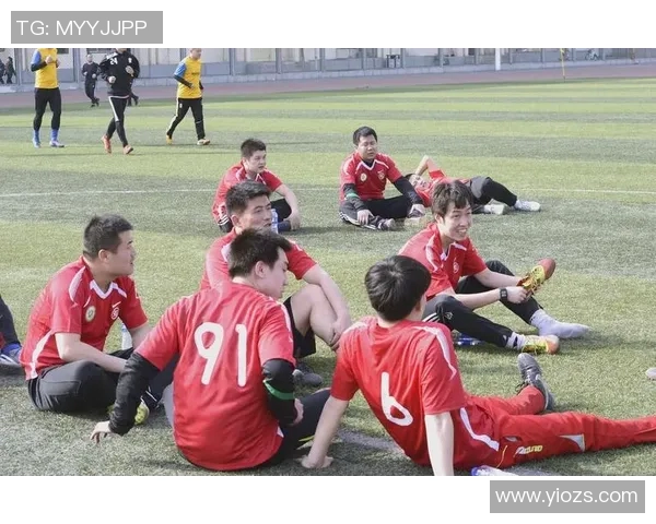 科学足球训练：提升团队配合的有效方法与技巧探讨