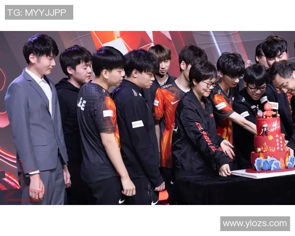 FPX战队灵活战术解析与DOTA2比赛中的应变能力探讨